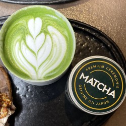 Matcha de cérémonie Premium Aromandise 30 g Aromandise  dans votre magasin bio en ligne Etiketbio.eu Matcha de cérémonie Premium Aromandise 30 g Aromandise  dans votre magasin bio en ligne Etiketbio.eu