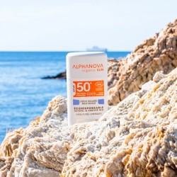 Stick solaire SPF50+ bio bleu 12g - Alphanova Alphanova  dans votre magasin bio en ligne Etiketbio.eu