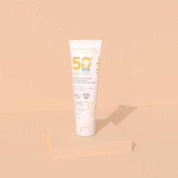 Crème solaire bébé SPF50+ bio 50g - Alphanova Alphanova  dans votre magasin bio en ligne Etiketbio.eu