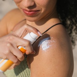 Spray solaire SPF50 bio 100g - Alphanova Alphanova  dans votre magasin bio en ligne Etiketbio.eu