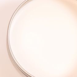 Crème solaire solide SPF50+ 20g bio – Acorelle Acorelle  dans votre magasin bio en ligne Etiketbio.eu