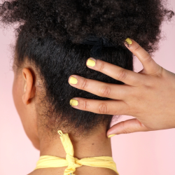 Vernis à ongles jaune pastel mimosa 681 Zao Zao  dans votre magasin bio en ligne Etiketbio.eu