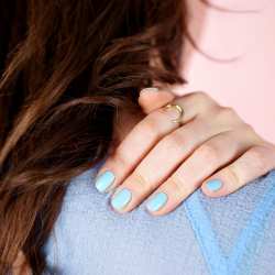 Vernis à ongles bleu dragée 682 Zao Zao  dans votre magasin bio en ligne Etiketbio.eu